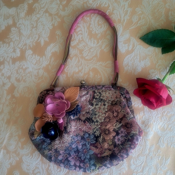 2000'sMoschino Floral Tapestry Shoulder Bag with Floral Appliques. Made In Italy - Picture 1 of 15